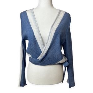 Elan | Women's Blue & Cream Long Sleeve Low-Cut Blouse - medium